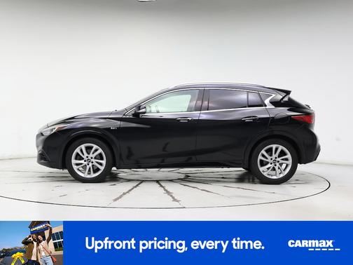 2017 INFINITI QX30 Luxury