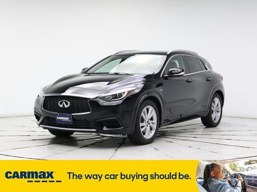 2017 INFINITI QX30 Luxury