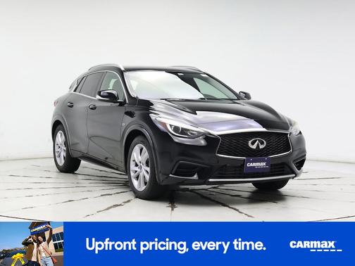 2017 INFINITI QX30 Luxury