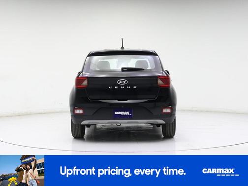 2023 Hyundai VENUE SE