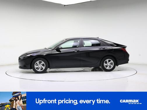 2022 Hyundai ELANTRA SE