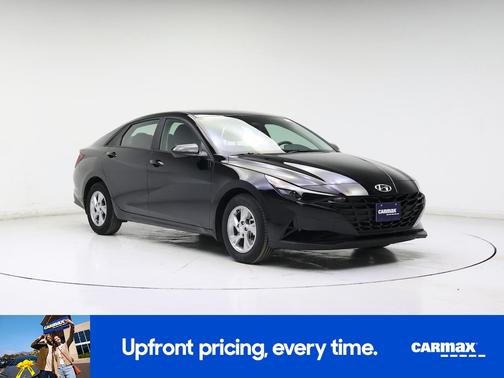 2022 Hyundai ELANTRA SE