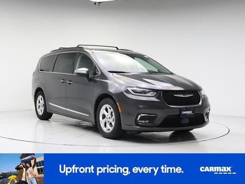 Gray 2023 Chrysler Pacifica Limited