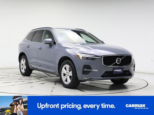 2022 Volvo XC60 B5 Momentum