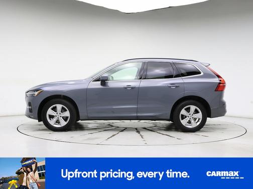 2022 Volvo XC60 B5 Momentum