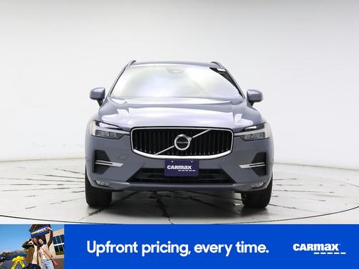 2022 Volvo XC60 B5 Momentum