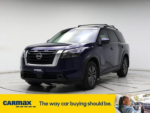 2023 Nissan Pathfinder SV