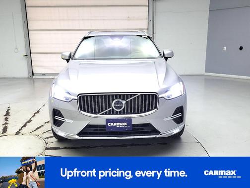 2023 Volvo XC60 B5 Plus Dark Theme