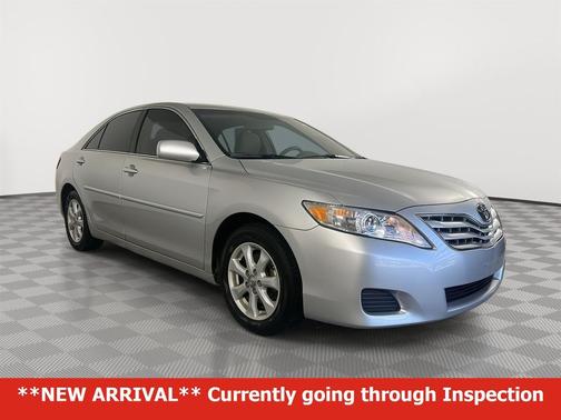 Classic Silver Metallic 2010 Toyota Camry LE