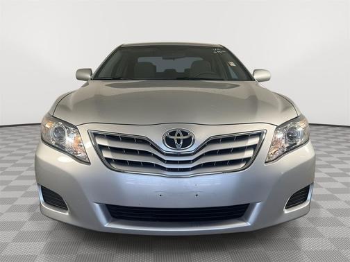 Classic Silver Metallic 2010 Toyota Camry LE