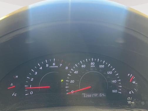 Classic Silver Metallic 2010 Toyota Camry LE