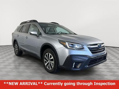 Ice Silver Metallic 2020 Subaru Outback Premium