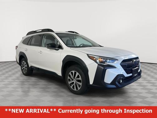 Crystal White Pearl 2025 Subaru Outback Premium