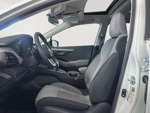 Crystal White Pearl 2025 Subaru Outback Premium