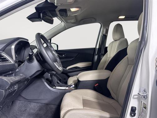 Crystal White Pearl 2023 Subaru Ascent Premium 7-Passenger