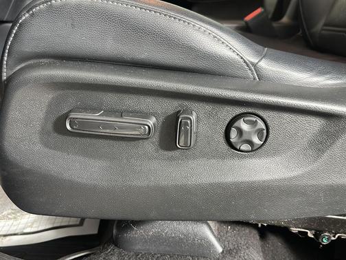 Crystal Black Pearl 2017 Honda CR-V Touring