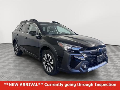 Crystal Black Silica 2023 Subaru Outback Limited