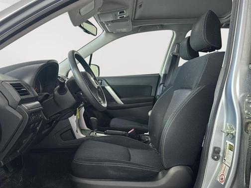Ice Silver Metallic 2014 Subaru Forester 2.5i Premium