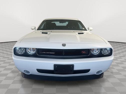 Stone White Clearcoat 2009 Dodge Challenger R/T