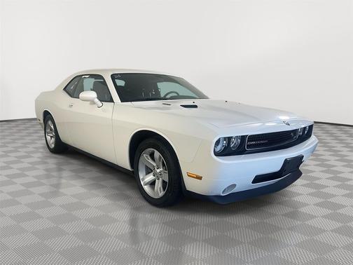 Stone White Clearcoat 2009 Dodge Challenger R/T