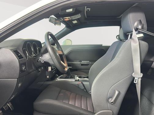 Stone White Clearcoat 2009 Dodge Challenger R/T
