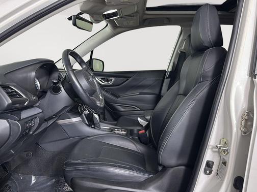 Crystal White Pearl 2020 Subaru Forester Limited
