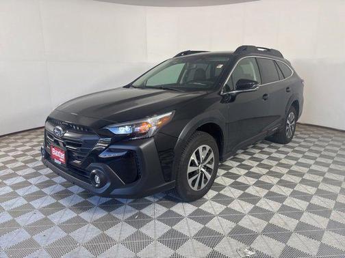 Crystal Black Silica 2025 Subaru Outback Premium