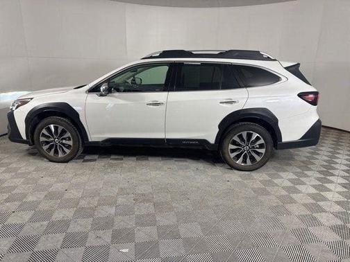 2025 Subaru Outback Touring XT