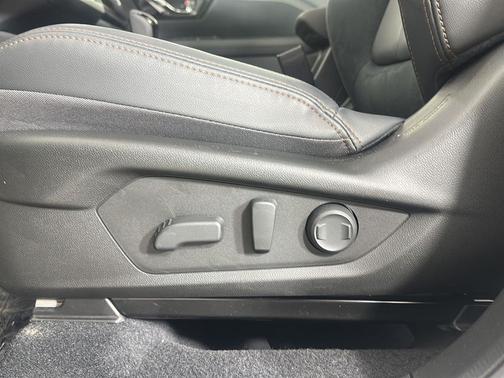 Crystal White Pearl 2025 Subaru Forester Hybrid Touring