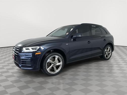 2020 Audi Q5 45 Titanium Premium
