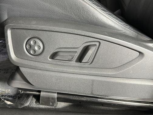 2020 Audi Q5 45 Titanium Premium