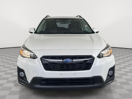 Crystal White Pearl 2019 Subaru Crosstrek 2.0i Premium