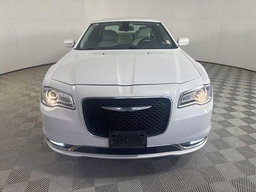 2016 Chrysler 300 S