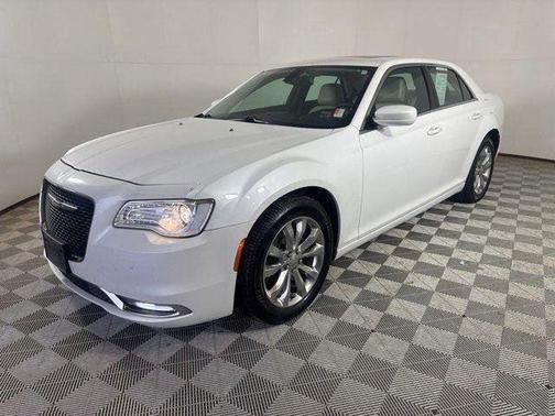 2016 Chrysler 300 S