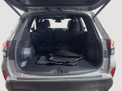 2025 Subaru Forester Hybrid Premium