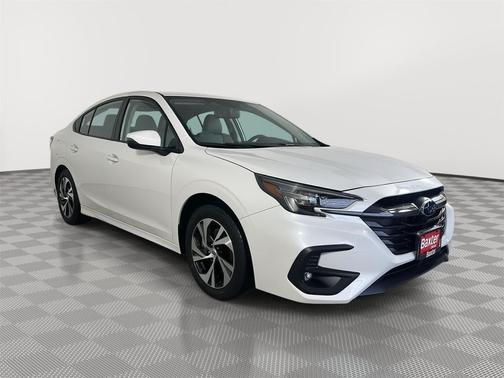 Crystal White Pearl 2025 Subaru Legacy Premium
