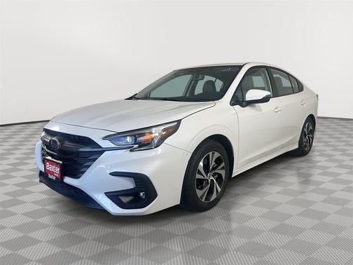 Crystal White Pearl 2025 Subaru Legacy Premium