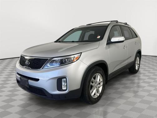 Bright Silver 2014 Kia Sorento LX