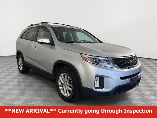 Bright Silver 2014 Kia Sorento LX
