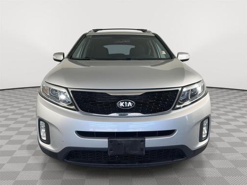 Bright Silver 2014 Kia Sorento LX
