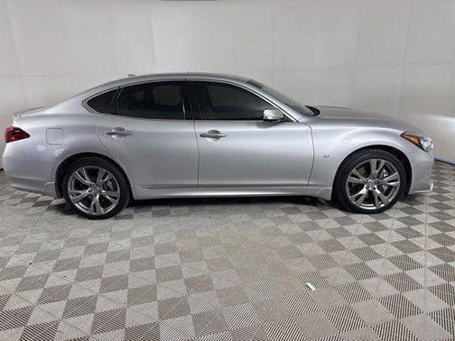 2016 INFINITI Q70 3.7X