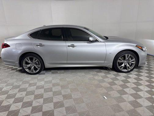 2016 INFINITI Q70 3.7X