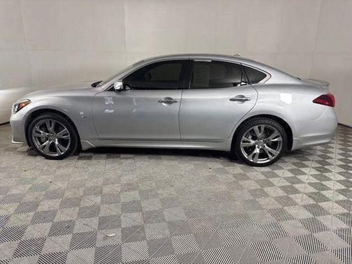 2016 INFINITI Q70 3.7X