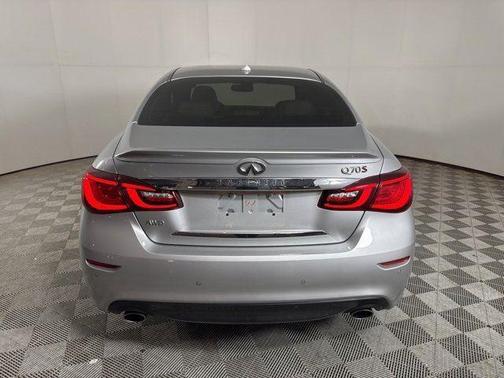 2016 INFINITI Q70 3.7X