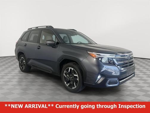 Magnetite Gray Metallic 2025 Subaru Forester Limited