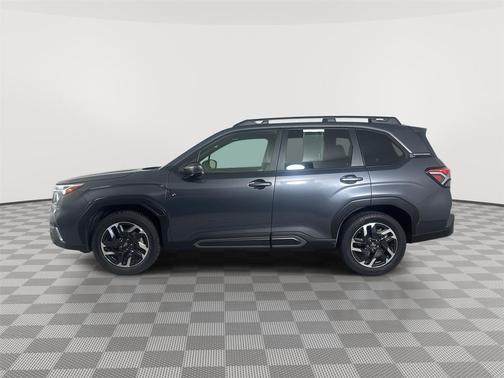 Magnetite Gray Metallic 2025 Subaru Forester Limited