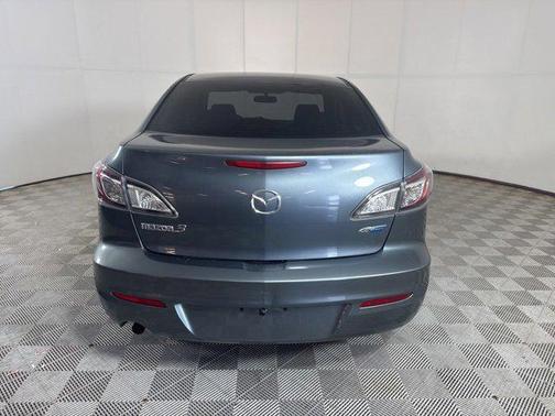 2013 Mazda Mazda3 i Sport