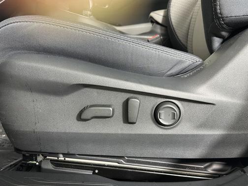 Ice Silver Metallic 2025 Subaru Outback Premium