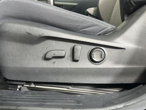 Crystal Black Silica 2022 Subaru Outback Premium