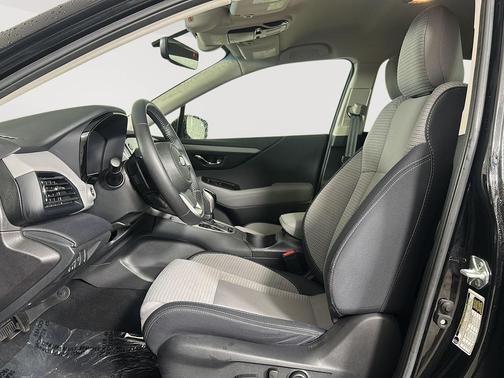 Crystal Black Silica 2022 Subaru Outback Premium